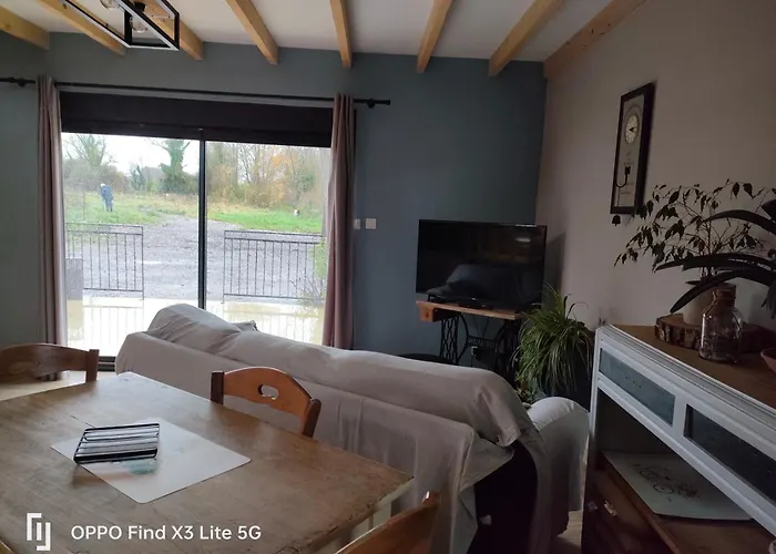 Maisonnette A La Campagne * Delettes